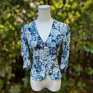 Rouje Dalida blouse in blue hydrangea FR 34/US 2